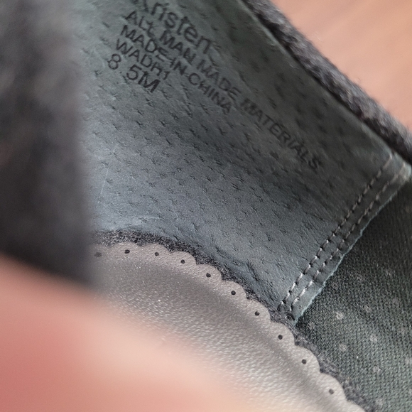 LIndsay Phillips Gray Flannel Wedge Heels Size‎ 8.5 - Picture 2 of 7